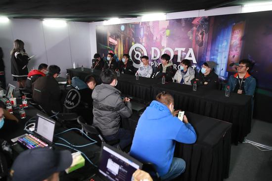 LOL S15总决赛KT成功扳平比分精彩回顾
